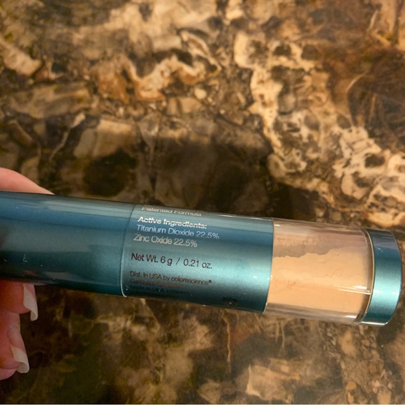 Medium Colorescience Sunforgettable Brush on Sunscreen Powder SPF 50 full sized - Picture 5 of 12